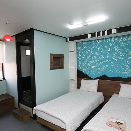 Jeju Airport Mira Guesthouse Экстерьер фото